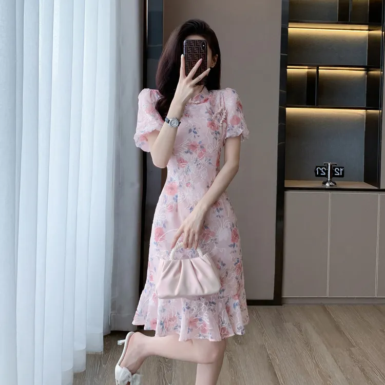 中国风旗袍裙高级感复古重工绣花盘扣收腰显瘦改良旗袍碎花连衣裙