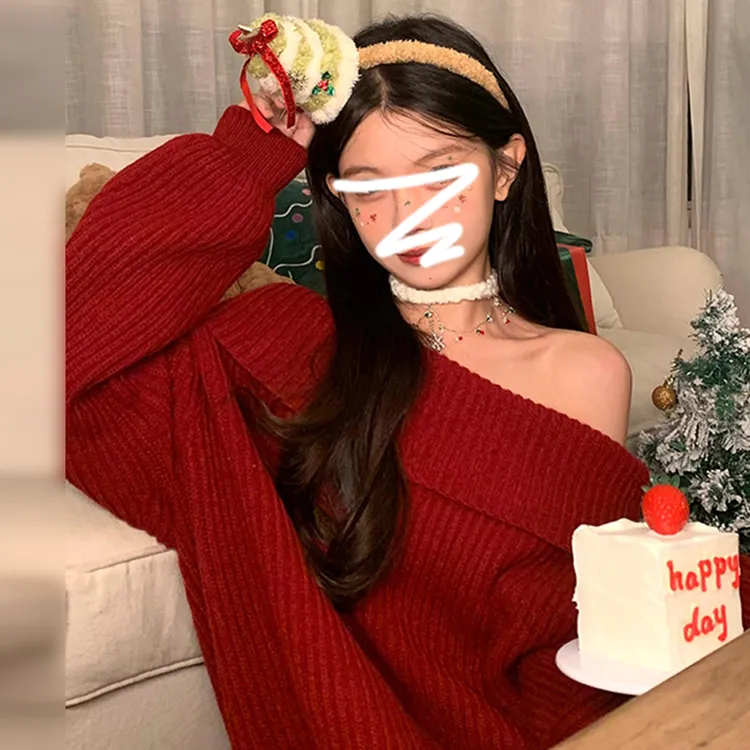 慵懒风一字肩红色毛衣女圣诞新年氛围感高级感上衣外穿露肩针织衫