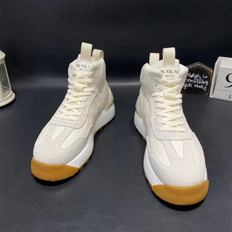 国潮风男鞋高低帮系带秋冬高端字母印花休闲鞋厚底学生网红板鞋子