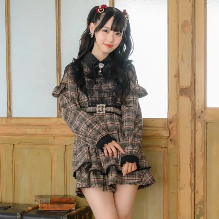 ROJITA · 蕾丝拼接露肩套装(1433992现货)