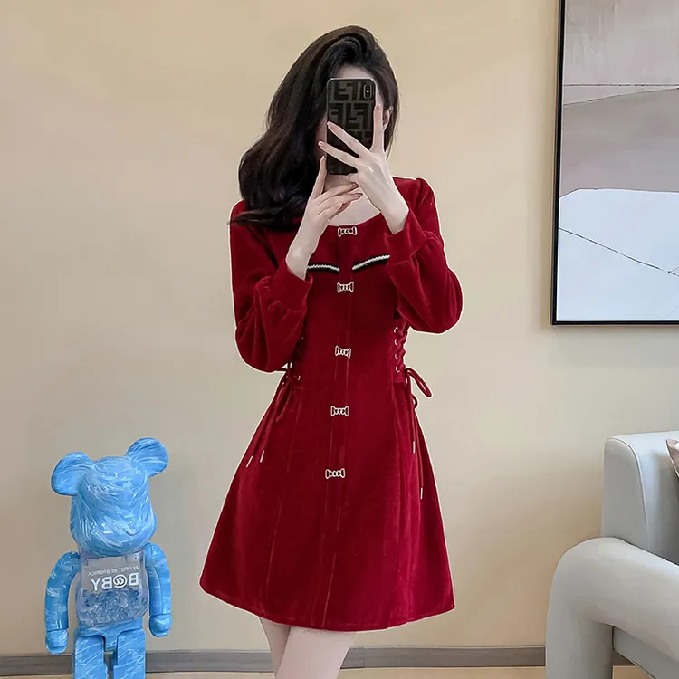 晗丽秋冬时尚方领修身亮丝系带气质甜美雪尼尔打底连衣裙女a