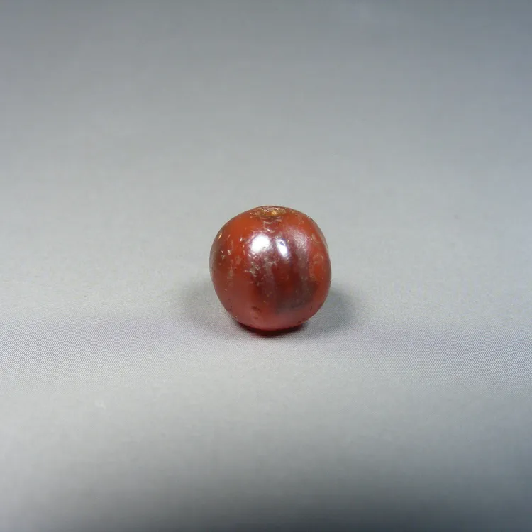老西亚上百年的酒红色缠丝玛瑙小瓜棱形圆珠