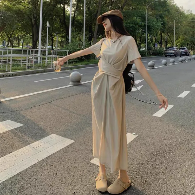 法式小众短袖连衣裙女夏季新款设计感交叉绑带收腰显瘦气质长裙子