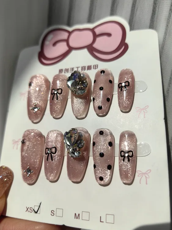 星意手工穿戴甲【秘密】粉嫩猫眼少女感甜美堆钻蝴蝶结爱心百搭