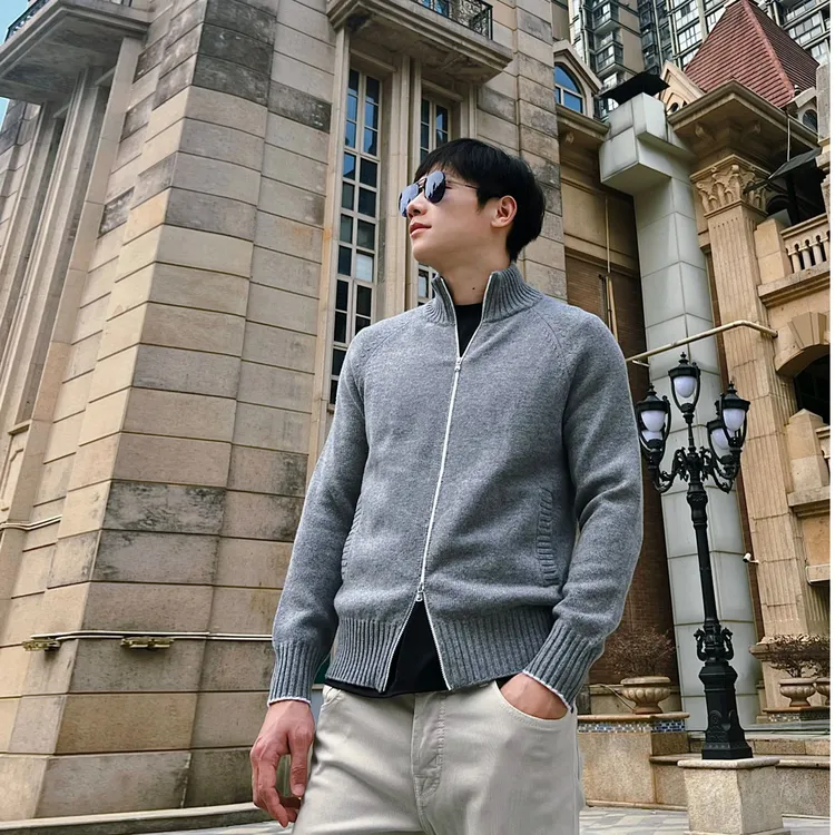 AndreMaurice纯色立领羊绒拉链开衫