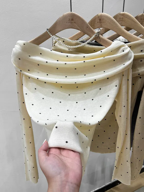 波点一字肩针织衫长袖爆款2025新款时尚显瘦露肩设计感内搭打底衫