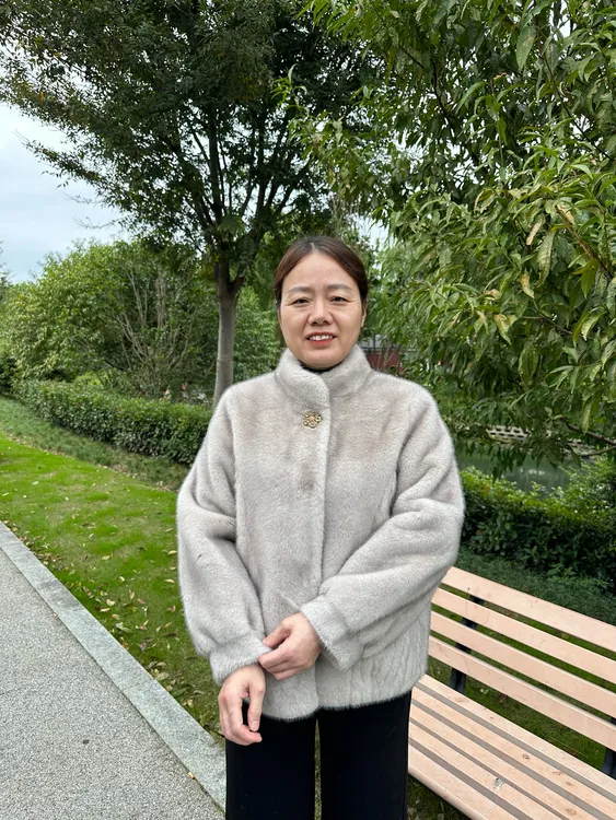 中老年妈妈秋冬装仿水貂绒环保皮草外套2025新款冬装皮毛一体衣服