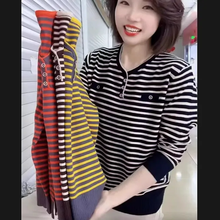 V领新款薄针织打底衫年轻时尚妈妈装小衫中老年条纹秋冬上衣女士