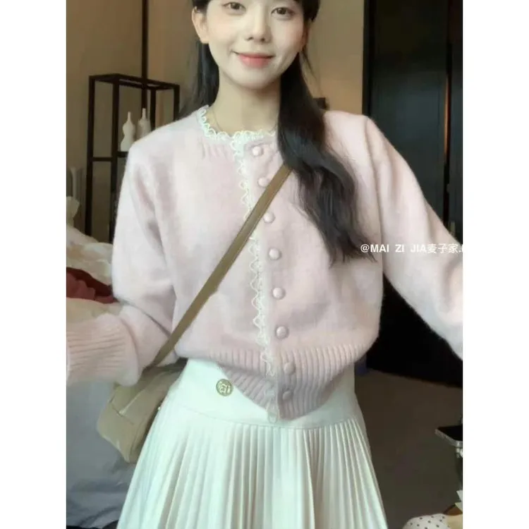 2024秋冬季新款高级感圆领纯色花边针织开衫女温柔风软糯毛衣外套