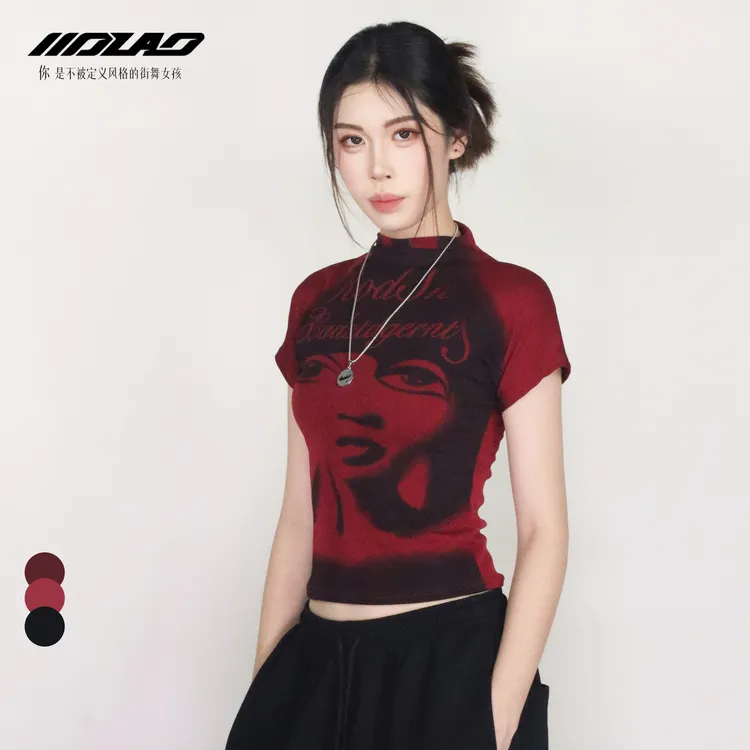 大佬妙欧美印花短款上衣设计百搭酒红色气质修身半高领2321