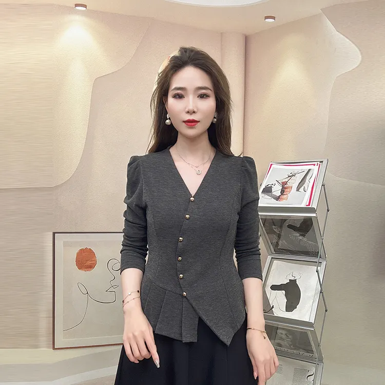 2025秋季新款时尚长袖女士打底洋气上衣女遮肉减龄百搭显瘦T恤女