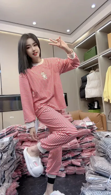 双面绒刺绣小熊条纹家居服套装秋冬保暖舒适睡衣
