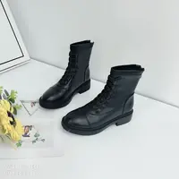 50807A   新款时尚短靴女秋冬平底百搭马丁靴四季款