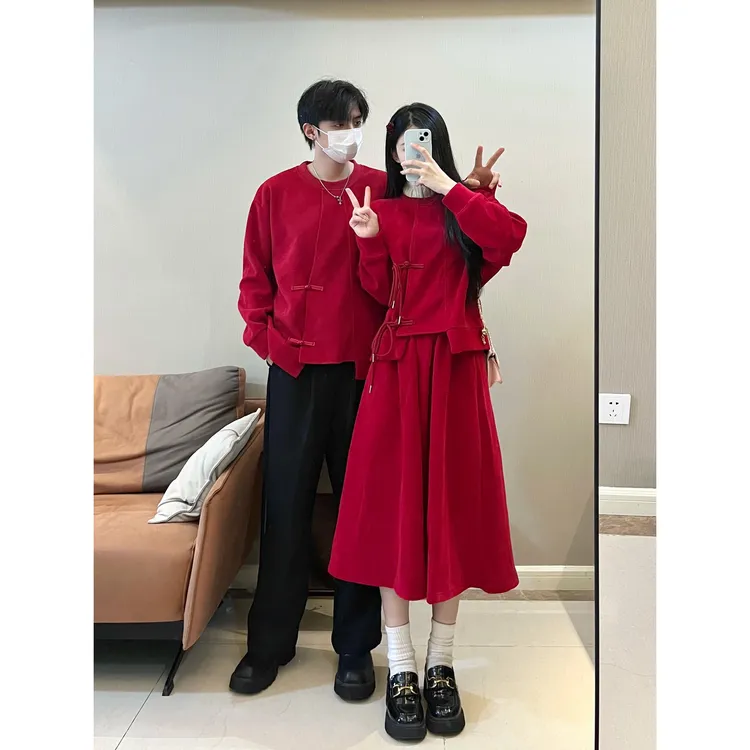情侣装2024秋冬季新中式国风酒红色连衣裙气质加厚套装ins潮流