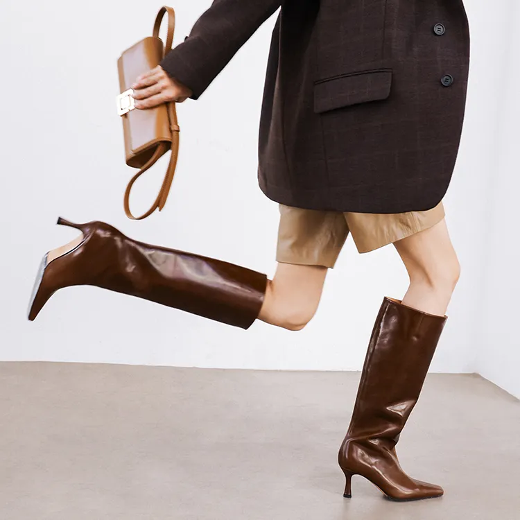IORE理想矿石 利落凌厉皱牛油皮酒杯跟细跟高跟及膝长靴