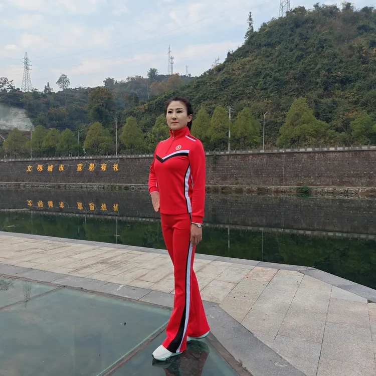 佳木斯健身操运动休闲22款红色长袖南韩丝套装NCT02
