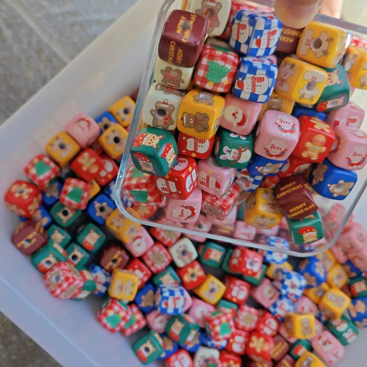 冬季圣诞节氛围感方块珠子串珠混款diy配件雪人麋鹿圣诞老人卡通