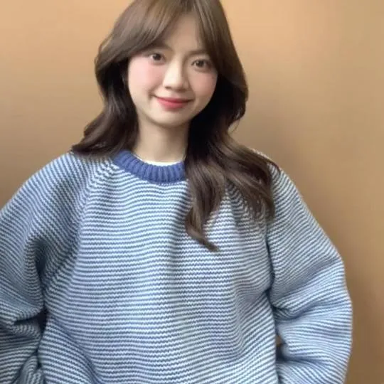 韩系复古撞色条纹蓝色毛衣女秋冬宽松慵懒高级感休闲加厚针织上衣