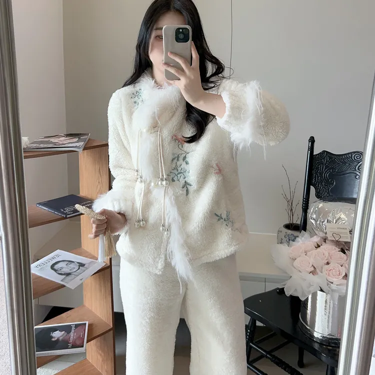 秋冬季高档珊瑚绒加绒加厚高级感轻奢中式盘扣可外穿家居服睡衣女