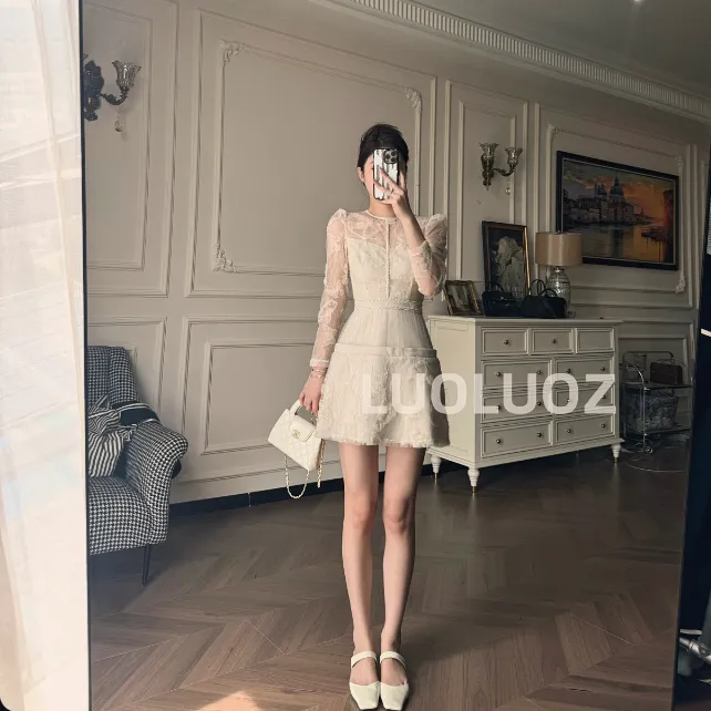 【现货】LUOLUOZ【浪漫花海】秋季气质网纱设计收腰短款连衣裙JF334