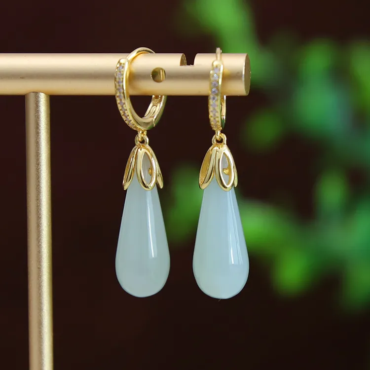 天然和田玉耳环女简约百搭耳扣清新典雅水滴玉石耳坠可配旗袍汉服