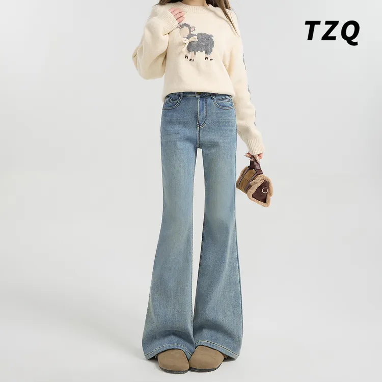 浅蓝色牛仔裤女款爆款2025新款高级感微喇小个子修身马蹄喇叭裤子