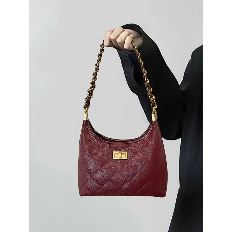 红色手提链条包包女款爆款2025新款秋冬小众高级感斜挎婚包女新娘