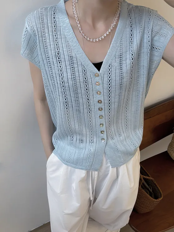 慵懒风夏季小飞袖薄款针织衫女短袖镂空外搭开衫高级感蓝色上衣