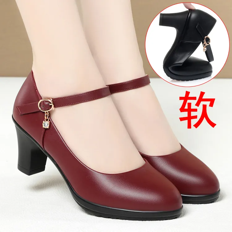 软底润月鞋高跟一字扣带红色跳舞走秀中年妈妈鞋皮鞋闰月单鞋女鞋