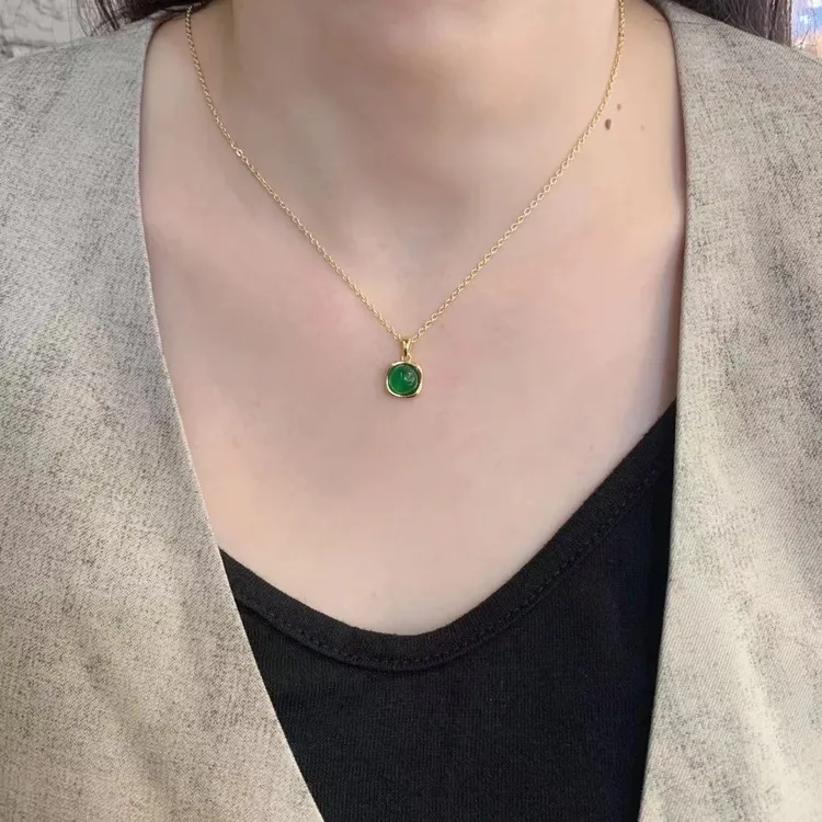 钛钢项链 新款时尚气质百搭简约精致绿色项链DS021