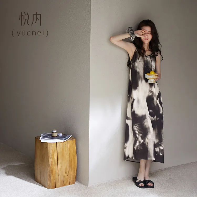 悦内带胸垫睡裙女睡衣夏季冰丝绸性感吊带裙夏款仿真丝夏天水墨画