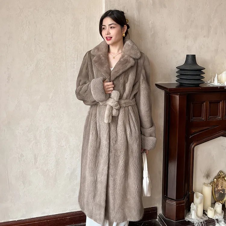 【伊兰佳人】进口短二母皮整貂长款西装领挽袖腰带时尚气质皮草外套