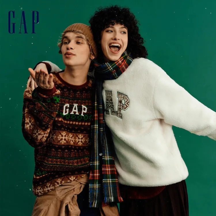 Gap男女装秋冬新款刺绣logo仿羊羔绒抓绒卫衣休闲上衣676370