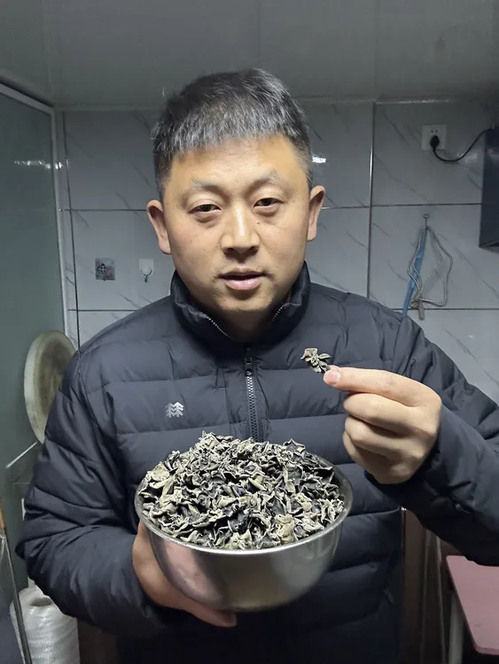东北头茬黑木耳秋耳肉厚小碗耳