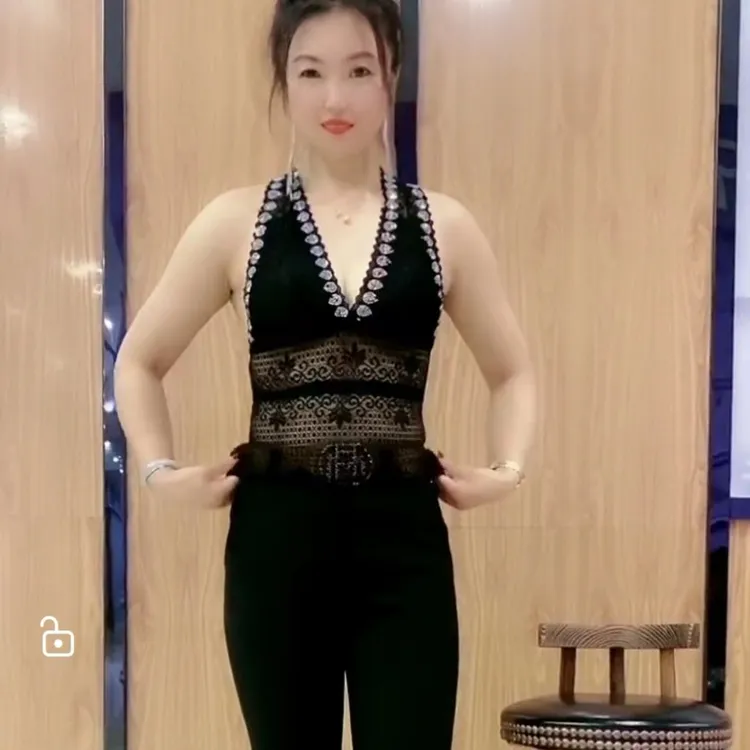 2024新款女士镂空蕾丝美背自带胸垫背心