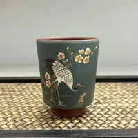 【古月壶来】J326绿泥“一品鸟”高筒杯140cc