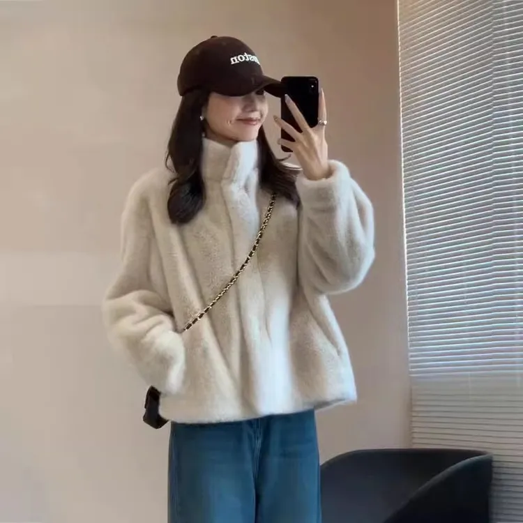 水貂绒皮毛一体外套女冬季2025新款立领加厚环保皮草短款毛毛上衣