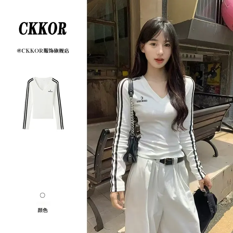 CKKOR秋冬新款修身显瘦V领薄款卫衣女美式时尚三杠设计感长袖上衣