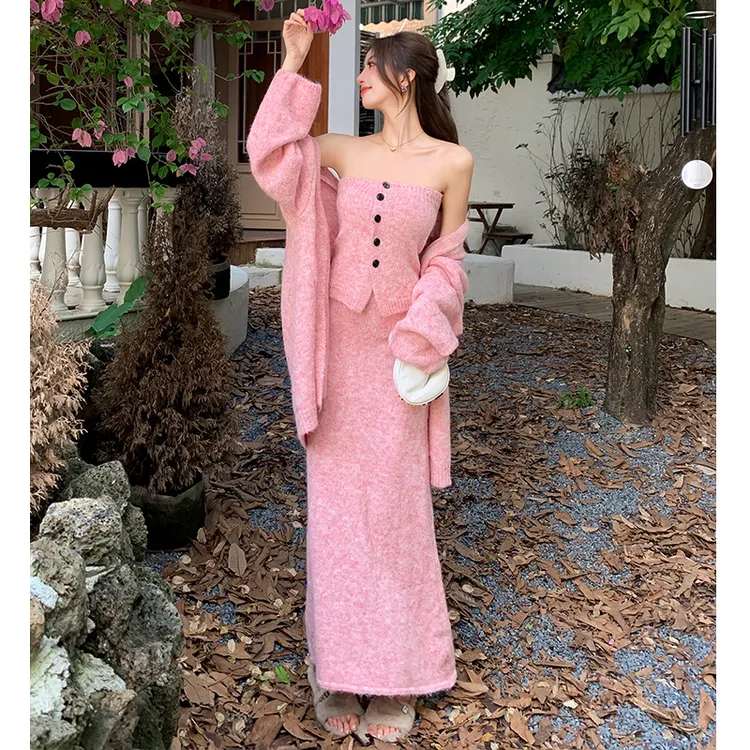高级感复古温柔套装女秋设计感抹胸显瘦半身裙小香风软糯针织开衫
