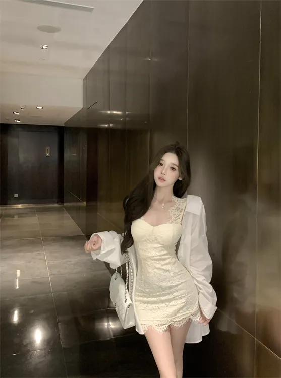 纯欲风精致性感蕾丝千金感气质辣妹连衣裙高级感百搭宽松长袖衬衫