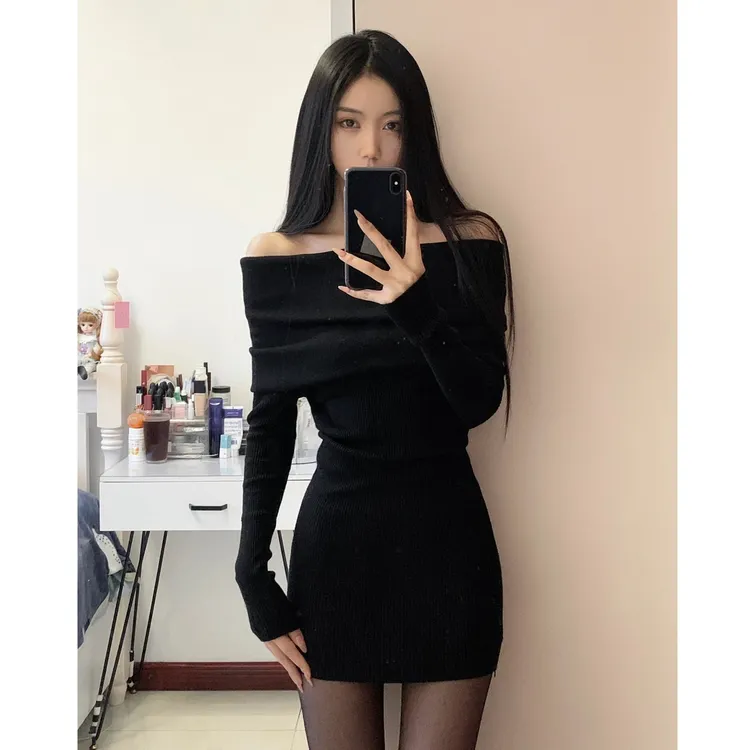 一字肩针织气质连衣裙女子秋冬内搭打底收腰纯欲早春性感包臀裙
