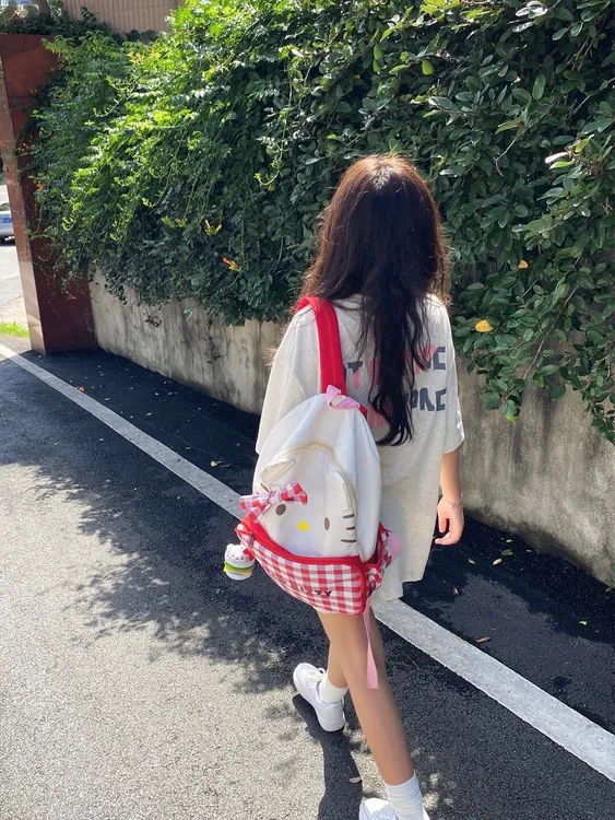 小众高颜值学院风双肩包大容量学生背包百搭kt猫可爱卡通背包ins