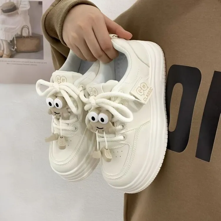 奶白松糕小白鞋女厚底冬季新款chic小众韩版丑萌面包鞋运动板鞋子