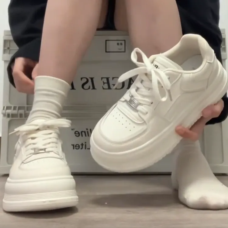 高级感小白鞋女夏季新款厚底增高百搭休闲运动鞋小众设计感板鞋子