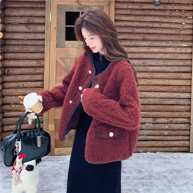 牛仔春洋气款安可拉红感气质皮毛一体外套女红色加厚毛绒小个子