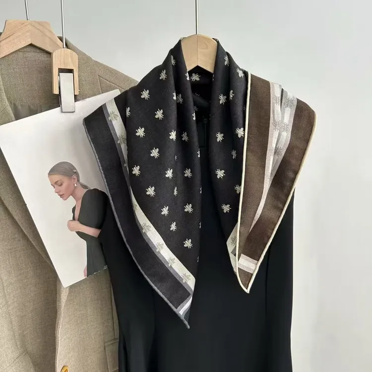 气质腰果轻奢真丝羊毛丝巾女春秋冬季优雅丝毛围巾披肩两用65方巾
