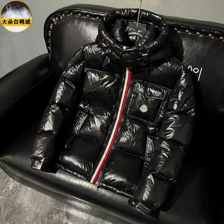 蒙口麦丝正品冬季情侣款彩虹条白鸭绒羽绒亮面保暖连帽免洗厚外套