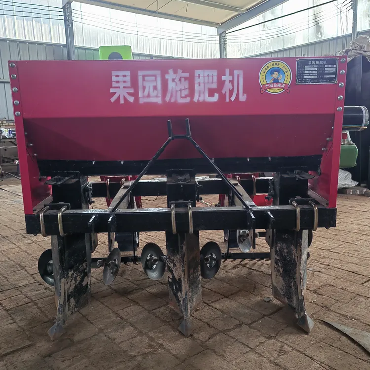 果园施肥机开沟施肥回填一体机拖拉机有机肥颗粒肥农家粪羊粪面肥