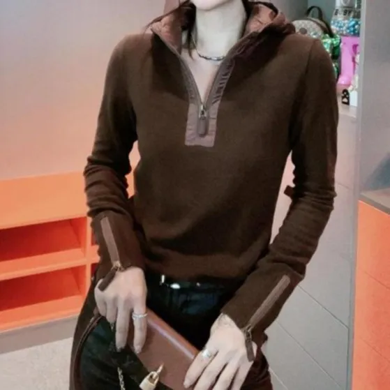 2025秋冬新款德绒设计感拉链连帽卫衣女百搭长袖小衫修身显瘦上衣