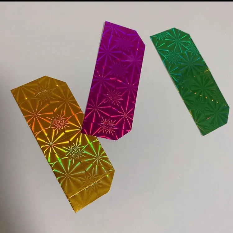 创意DIY，喜庆彩色三角折纸卡片镭射纸